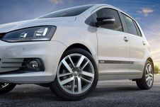 Hatchback VOLKSWAGEN FOX RUN 1.6 8V FLEX 4P 2017