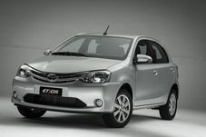 Hatchback TOYOTA ETIOS XLS 1.5 16V FLEX 2014