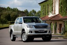 Picape TOYOTA HILUX CD SRV TOP 4X4 3.0 TB-IC 16V AT 2015