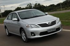 Sedã TOYOTA COROLLA XEi 2.0 16V AT FLEX 2011