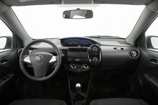 Sedã TOYOTA ETIOS SEDAN XS 1.5 16V FLEX 2016