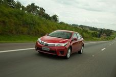 Sedã TOYOTA COROLLA GLi 1.8 16V CVT FLEX 2017